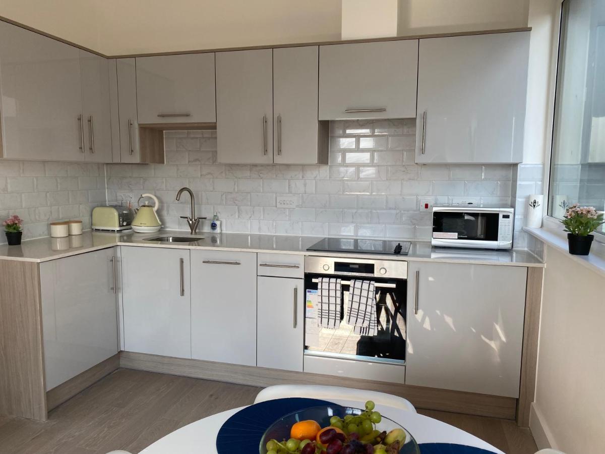 Central Location, Parking, Wi-Fi, Modern Apartment Milton Keynes Exterior foto